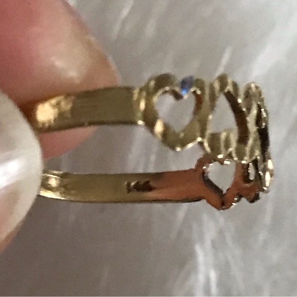 14k five heart ring size 6/7 - Picture 5 of 7